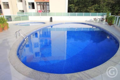 piscina condomínio